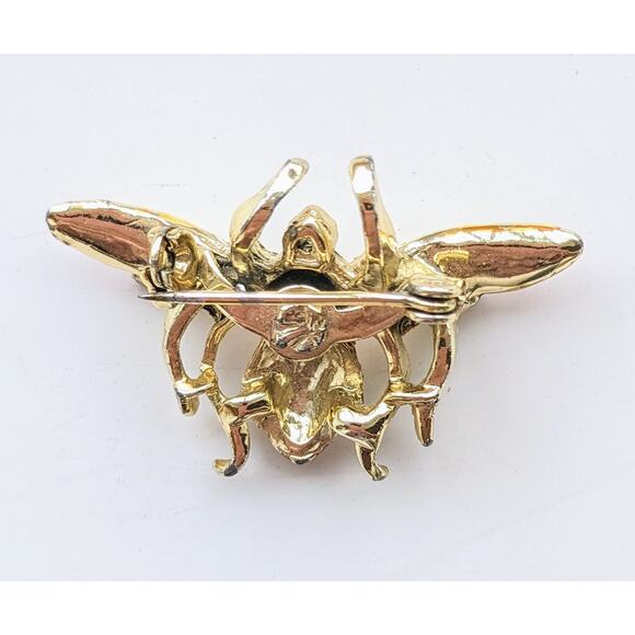 Tiny Wonder Honey Bee Pin Enamel Gold Tone Brooch Pin Vintage 1990's - Picture 4 of 6